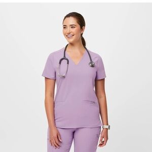 EUC FIGS Casma Top Lavender Dew